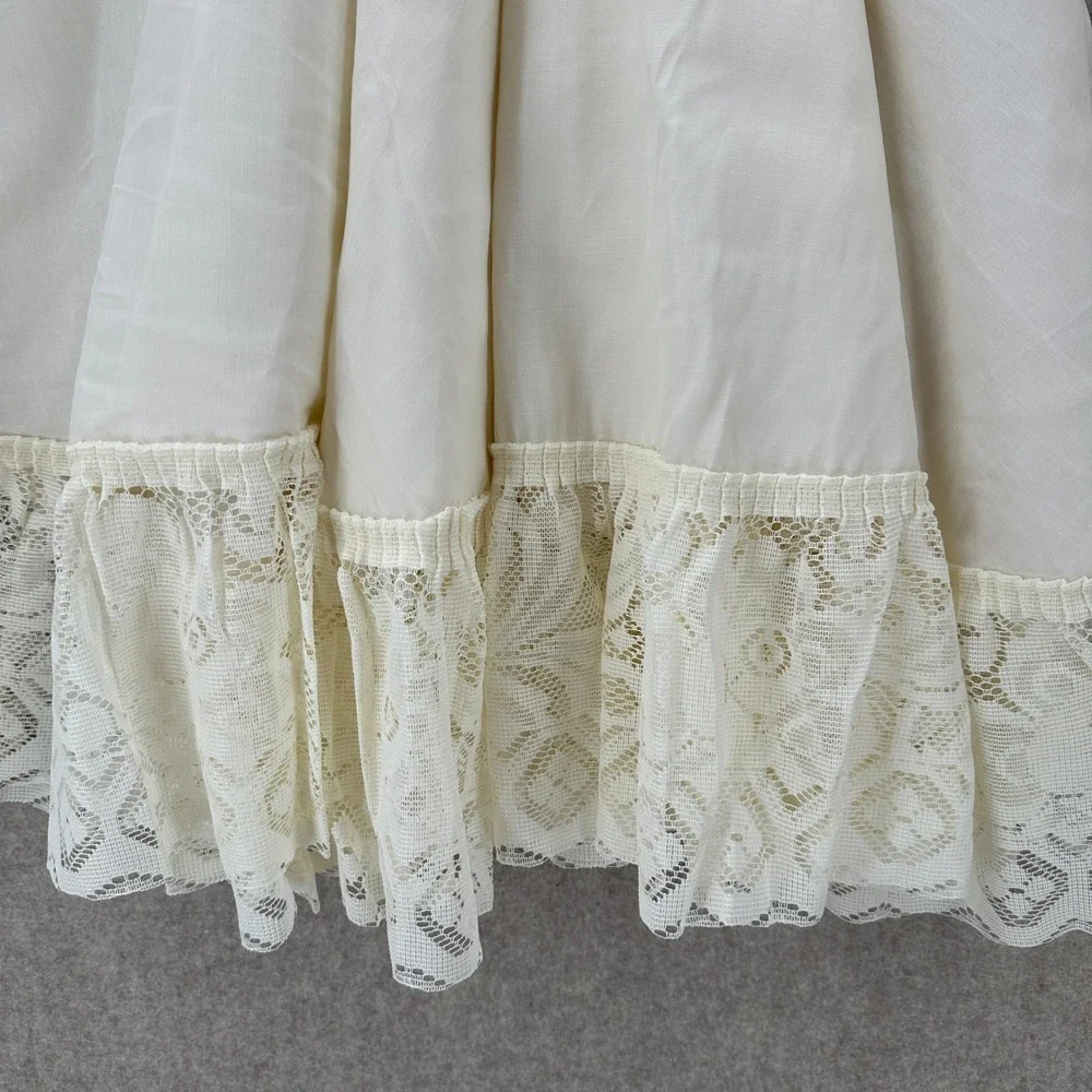 Vintage Cream Ivory Lace Trim Tablecloth Ruffle Hem‎ 70